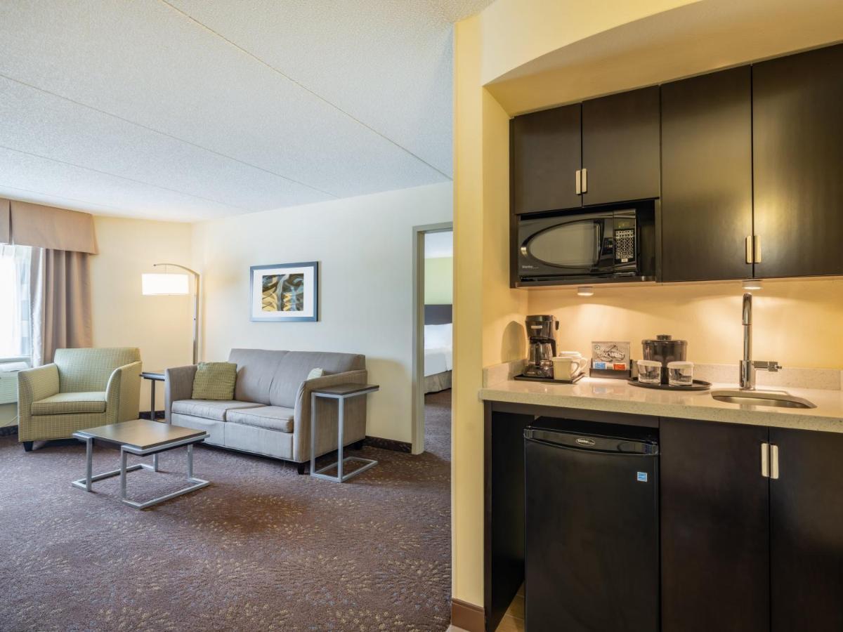 Holiday Inn Greensboro Coliseum By Ihg Exterior foto