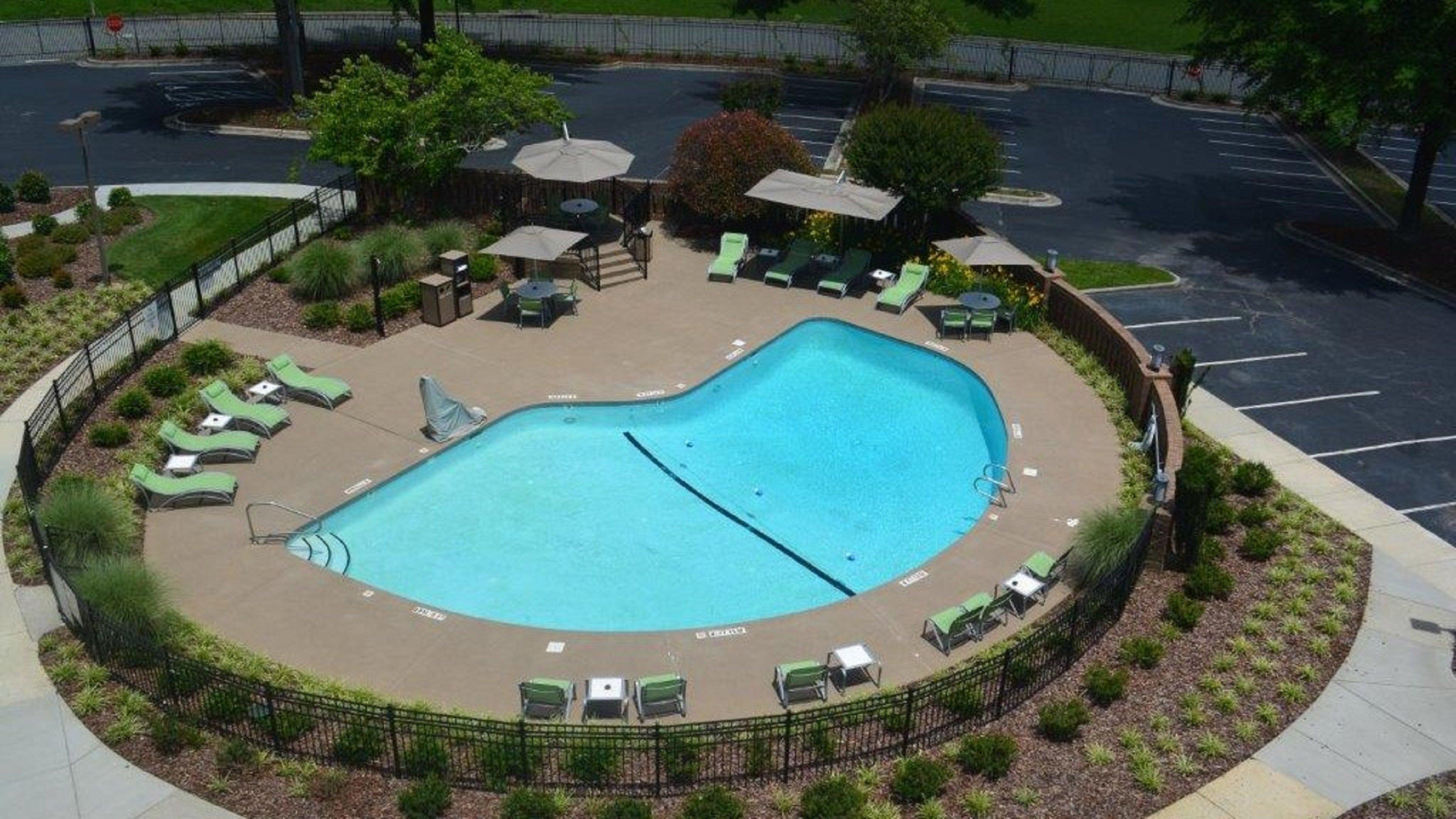 Holiday Inn Greensboro Coliseum By Ihg Exterior foto