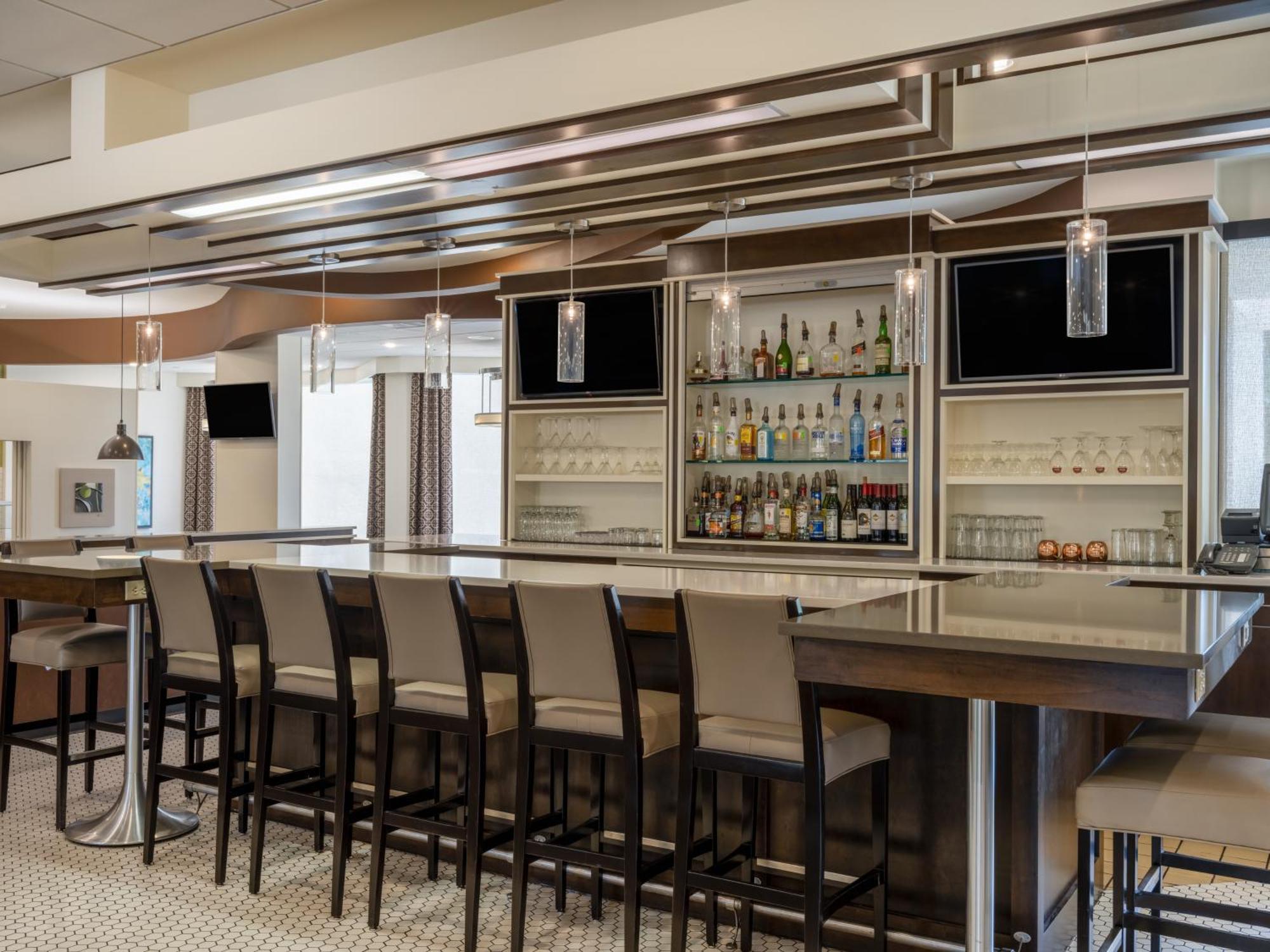 Holiday Inn Greensboro Coliseum By Ihg Exterior foto
